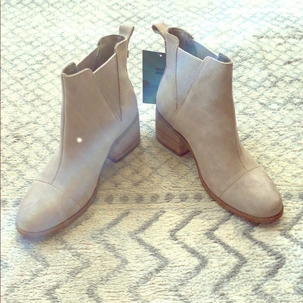 Toms Esme Boots, size 8; never worn